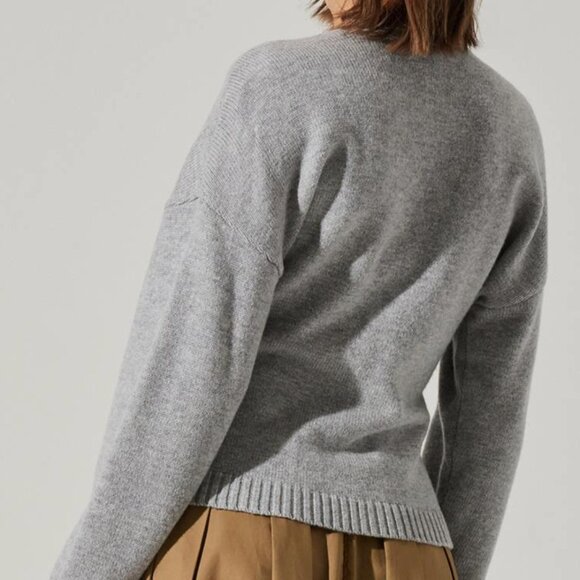 ASTR The Label Saffi Sweater - Picture 2 of 5